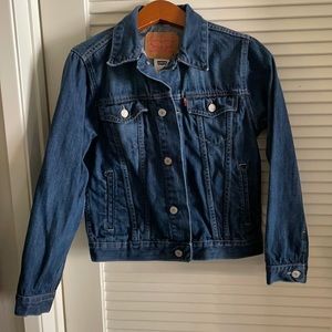 Levi denim jean jacket - boxy cut